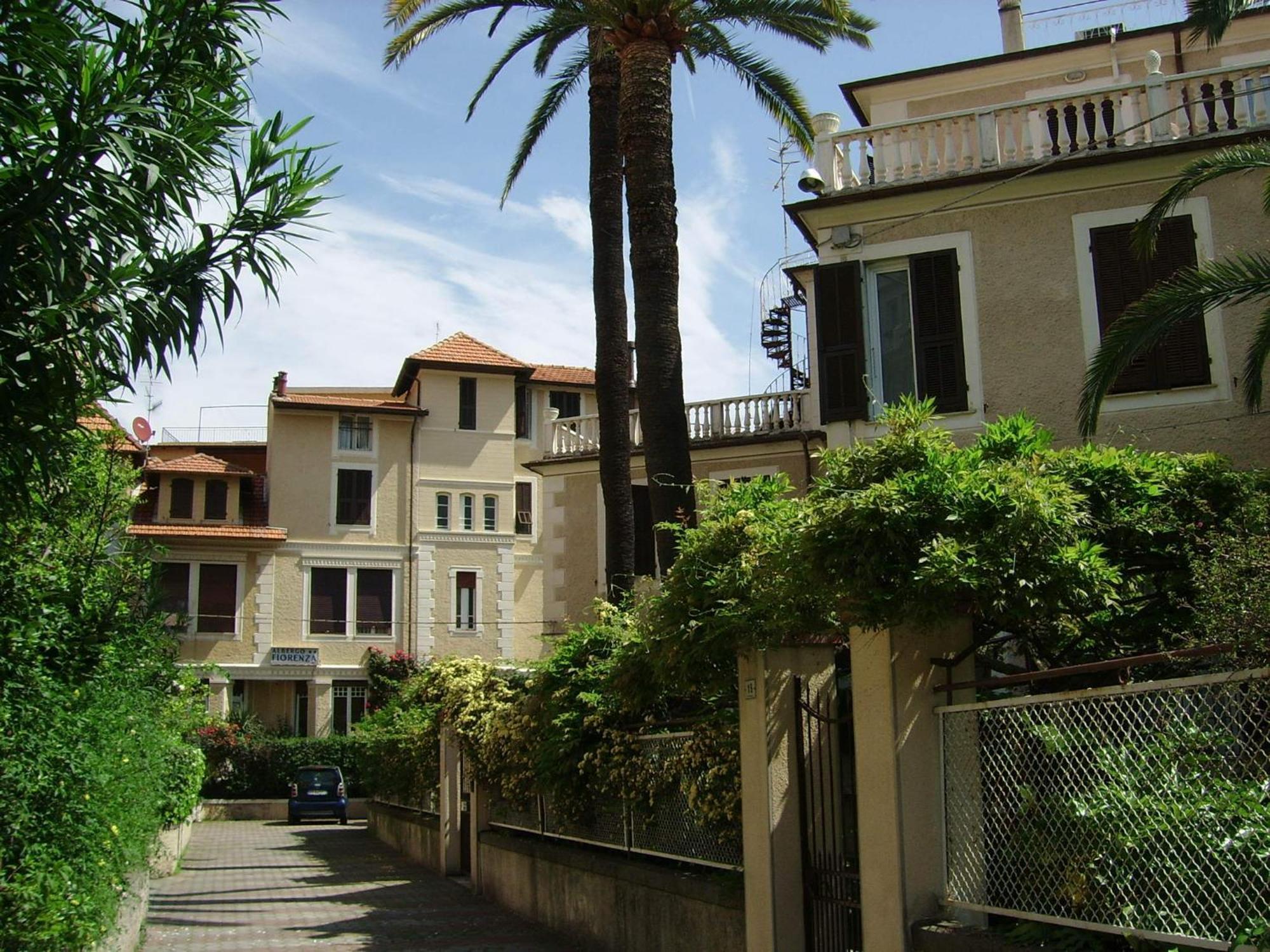 Albergo Fiorenza & Banksia Meuble Alassio Buitenkant foto