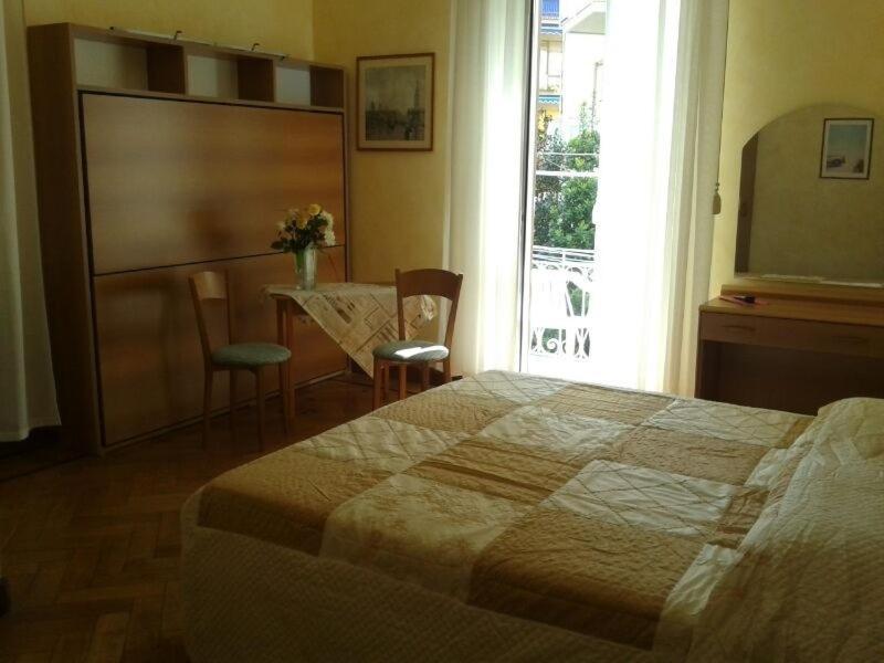 Albergo Fiorenza & Banksia Meuble Alassio Kamer foto