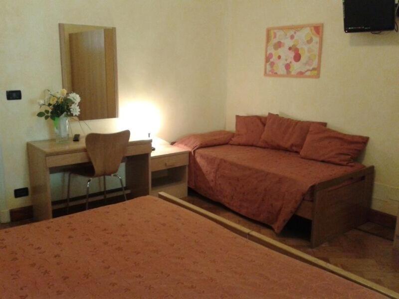 Albergo Fiorenza & Banksia Meuble Alassio Kamer foto